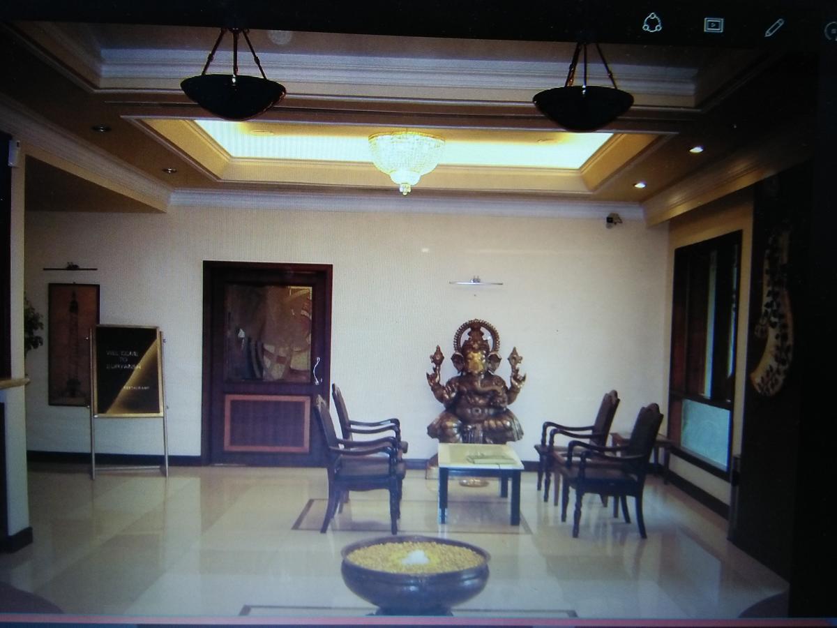 Veena Regency Chās Exterior foto